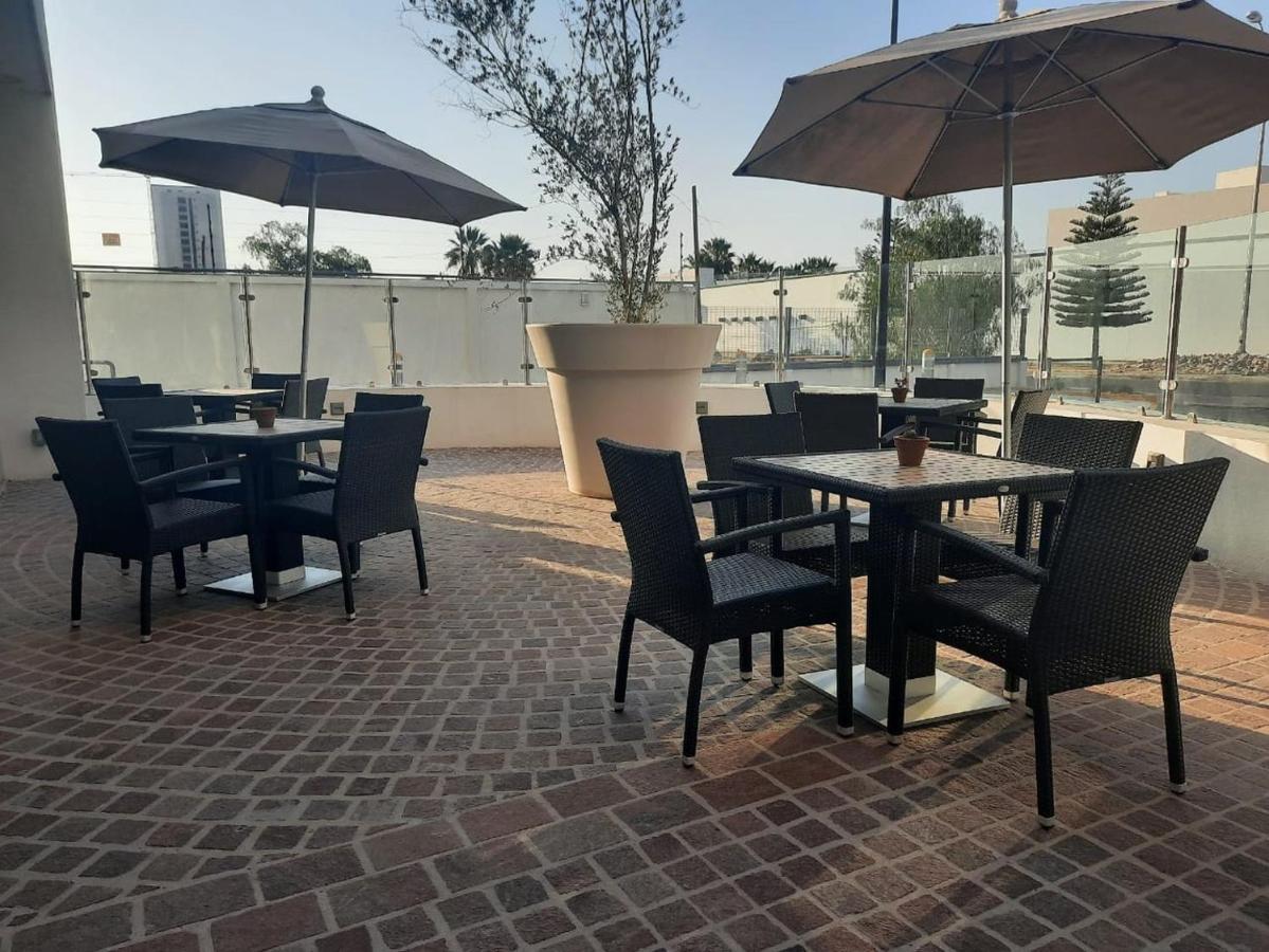Fiesta Inn Celaya Galerias Екстер'єр фото