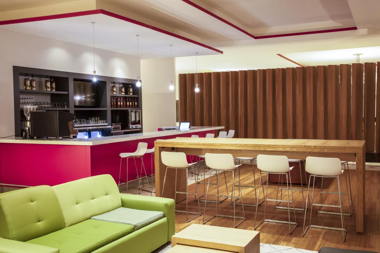 Fiesta Inn Celaya Galerias Екстер'єр фото